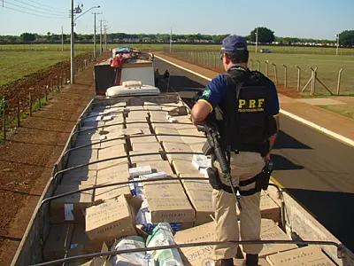 PRF prende oito com 600 caixas de cigarro