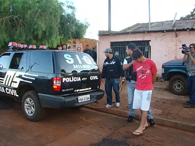 Polícia prende dois assaltantes e cumpre cinco mandados em Dourados
