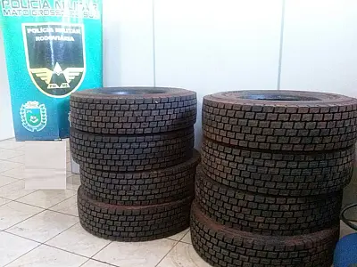 Polícia apreende oito pneus contrabandeados na MS 164