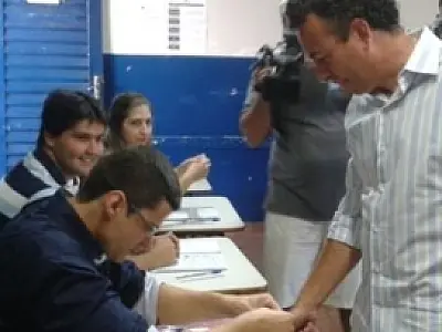 Candidato do PMDB é o primeiro a votar na eleição de Sidrolândia