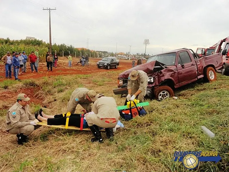 Acidente entre camionetes e carro deixa idosa ferida na região de Dourados