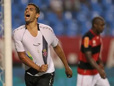 Vasco vira, derruba Flamengo após três anos e está na final da Guanabara