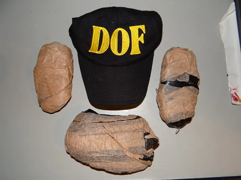 Adolescente é apreendido com cocaína em ônibus