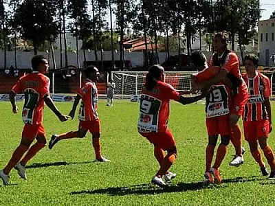 Apostando no conjunto, Naviraiense acredita na vaga