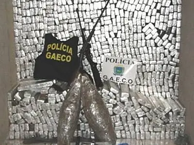 Família é presa durante operação com toneladas de maconha