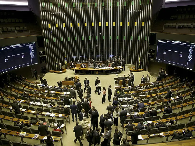 Mais de 90% dos deputados tentarão a reeleição em outubro