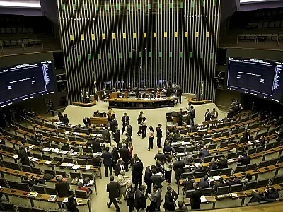 Mais de 90% dos deputados tentarão a reeleição em outubro