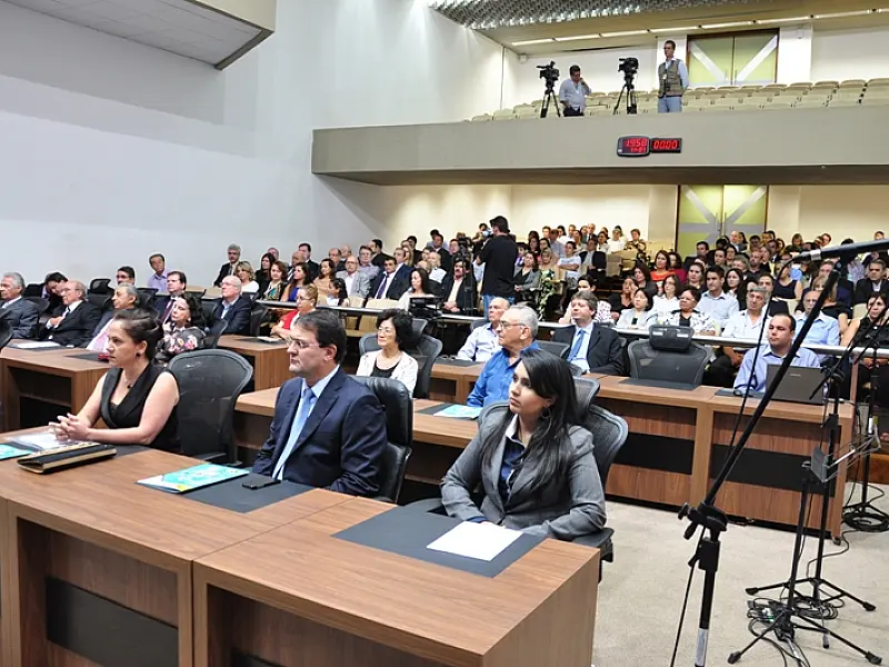 Semana de Economia é aberta com homenagens a personalidades