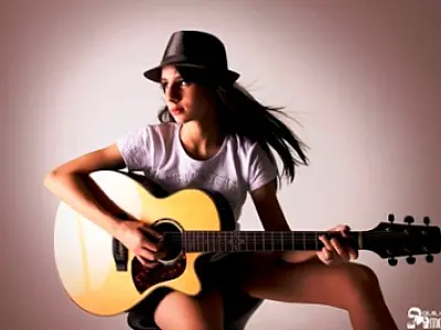 Mari Depieri lança hoje o 1º CD no Cena Som hoje