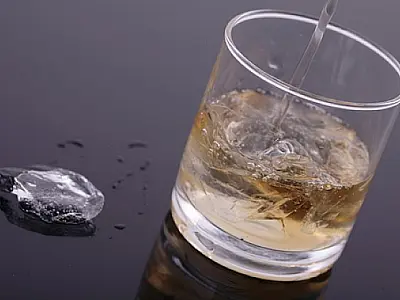 Álcool em moderação protege contra câncer renal, aponta estudo