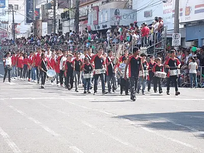 Mais de 40 mil pessoas prestigiam desfile de 7 de setembro na Capital
