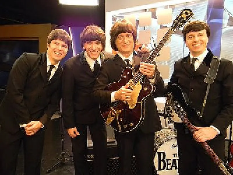 Banda Cover dos Beatles se apresentam em abril na Capital