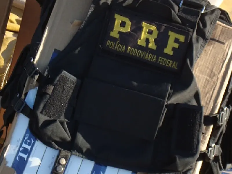 PRF apreende 35 mil pacotes de cigarros contrabandeados