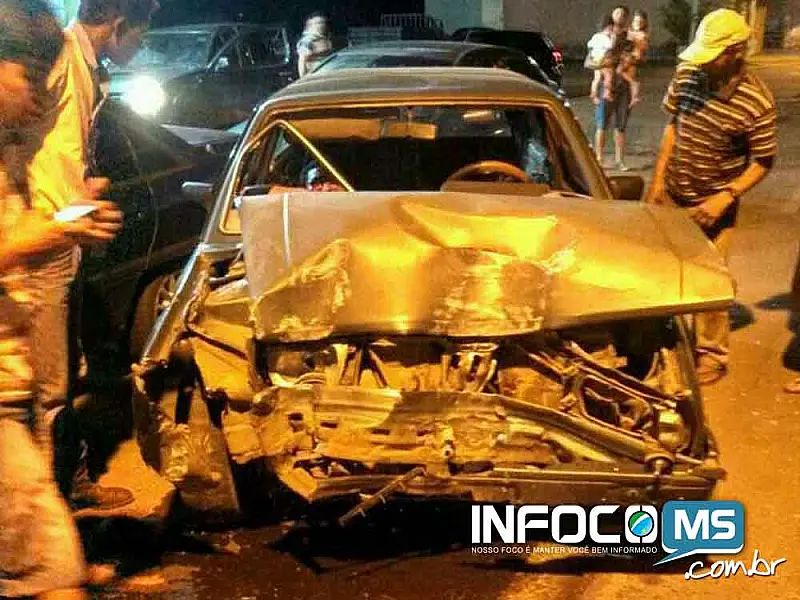 Motorista alcoolizado é preso após bater em posto