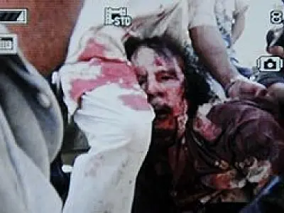 Rebeldes dizem que Gaddafi morreu, segundo agências e TV
