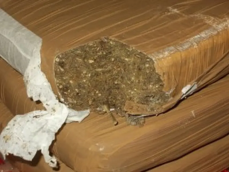 Nesta madrugada PM captura mulher com maconha em Sidrolandia