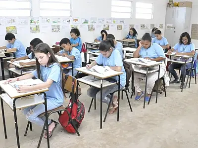 CENTRO MUNICIPAL DE AVALIAÇÃO GARANTE EFICIÊNCIA NO APRENDIZADO DOS ALUNOS DA REME