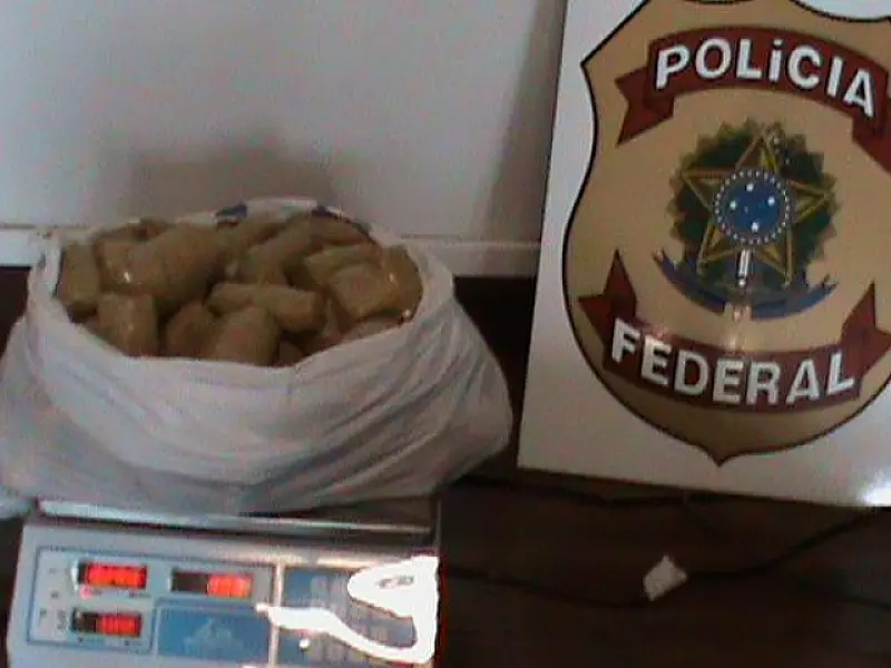 Douradense é flagrado com 10 quilos de haxixe no Paraná