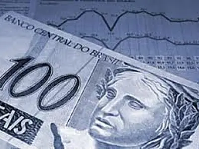 Brasileiro já pagou R$ 54,4 bilhões em juros até abril, diz estudo