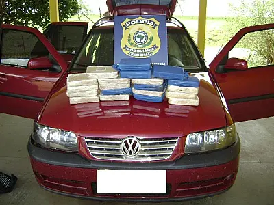 PRF apreende 20 kg de cocaína em Bataguassu