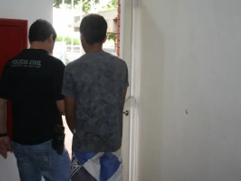 Menores invadem casa de policial e um acaba morto