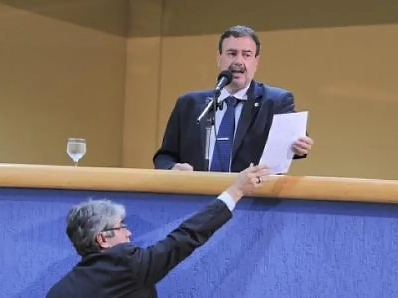 Saúde piora e vereadores pedem o afastamento do secretário municipal