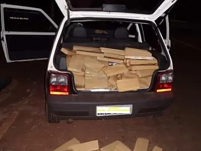 Motorista foge de barreria policial e abandona veículo com mais de 285 kg de maconha