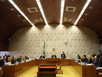 Maioria dos ministros mantém no Supremo investigação sobre Lula
