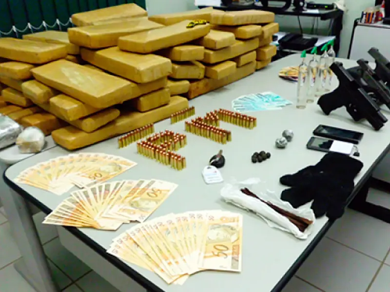 PM prende dois homens em Camapuã com mais de 100 quilos de maconha