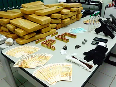PM prende dois homens em Camapuã com mais de 100 quilos de maconha