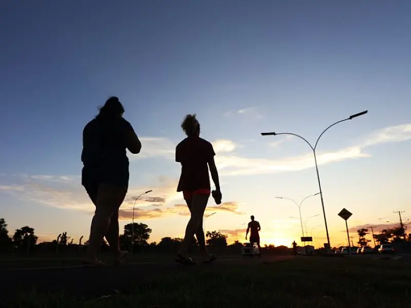 Segunda-feira inicia com tempo firme e temperaturas amenas no Estado
