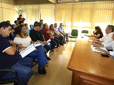 Reinaldo Azambuja sanciona prorrogação do abono até 31 de maio de 2020