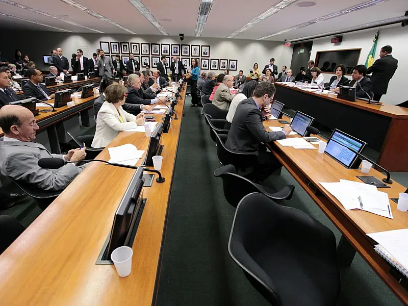 Tereza Cristina pede esclarecimentos sobre política de preços para o etanol no país