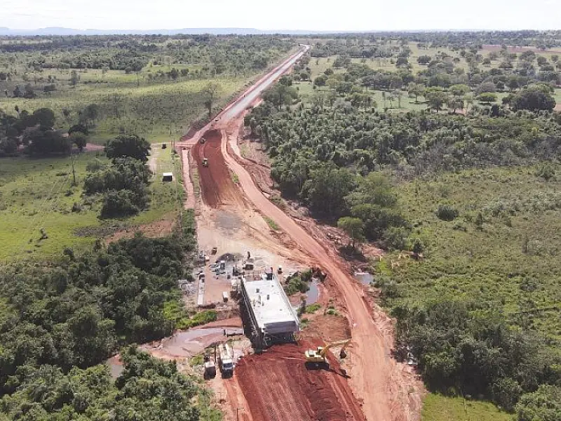 Em pavimentação, 'Estrada do 21' tem 11 pontes de concreto concluídas em Bonito

