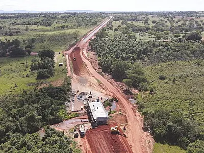 Em pavimentação, 'Estrada do 21' tem 11 pontes de concreto concluídas em Bonito
