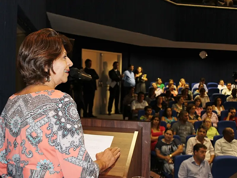 TCE lança livro que relaciona rendimento e custos da educação em MS