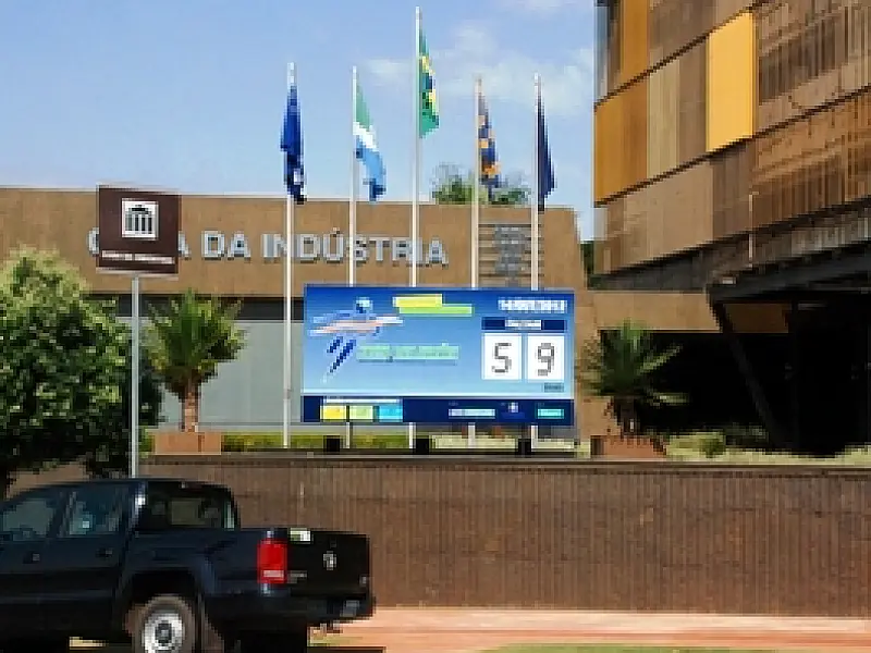 Sesi instala painel com contagem regressiva da Volta das Nações