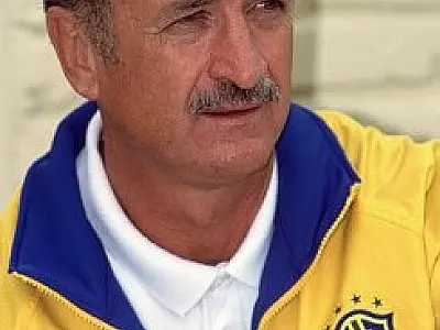 Felipão convoca Jô para ataque do Brasil após lesão de Leandro Damião