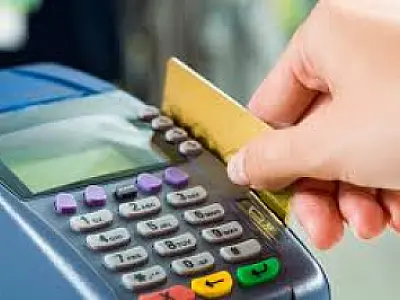 Taxa de juros do rotativo do cartão de crédito bate novo recorde