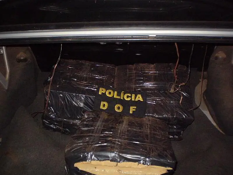 DOF apreende cerca 50 Kg de maconha em porta-malas de carro