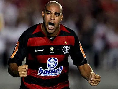 Adriano é liberado por médico do Flamengo e já pode treinar