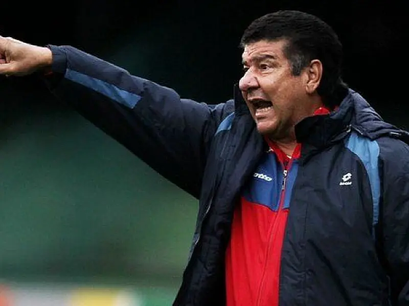 Vasco acerta retorno do técnico Joel Santana
