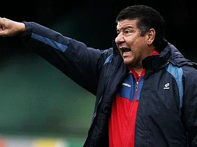 Vasco acerta retorno do técnico Joel Santana