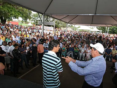 Governador e Prefeito inauguram do Parque Linear Imbirussu; Moradores prestigiam