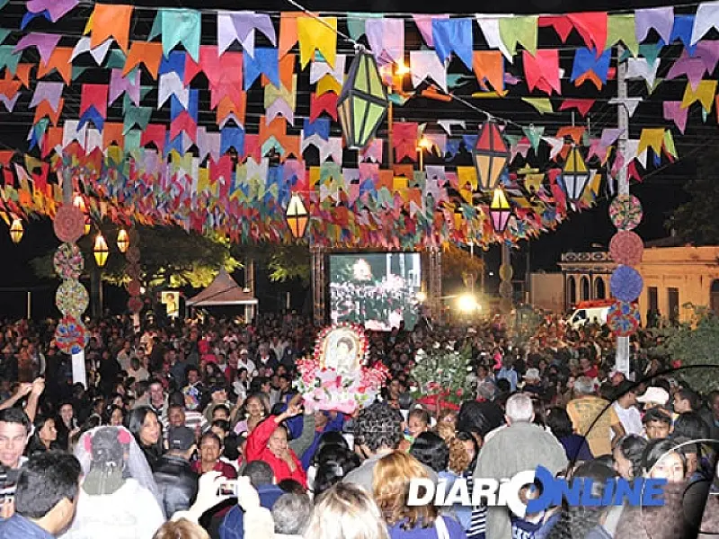 Banho de São João começa com show de Paulo Simões e concurso de andores