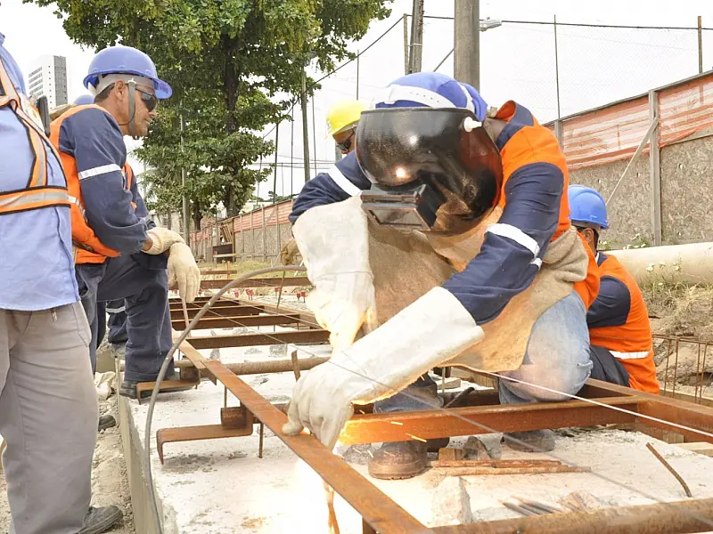 Custo da construção civil alcança 0,27% em outubro, diz FGV