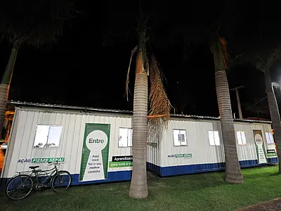Rio Brilhante recebe salas de aula móveis e oferece 2 cursos gratuitos