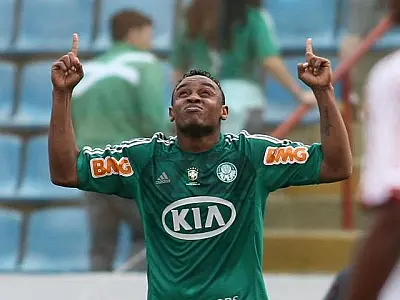 Obina comanda vitória palmeirense neste domingo pra cima do Náutico