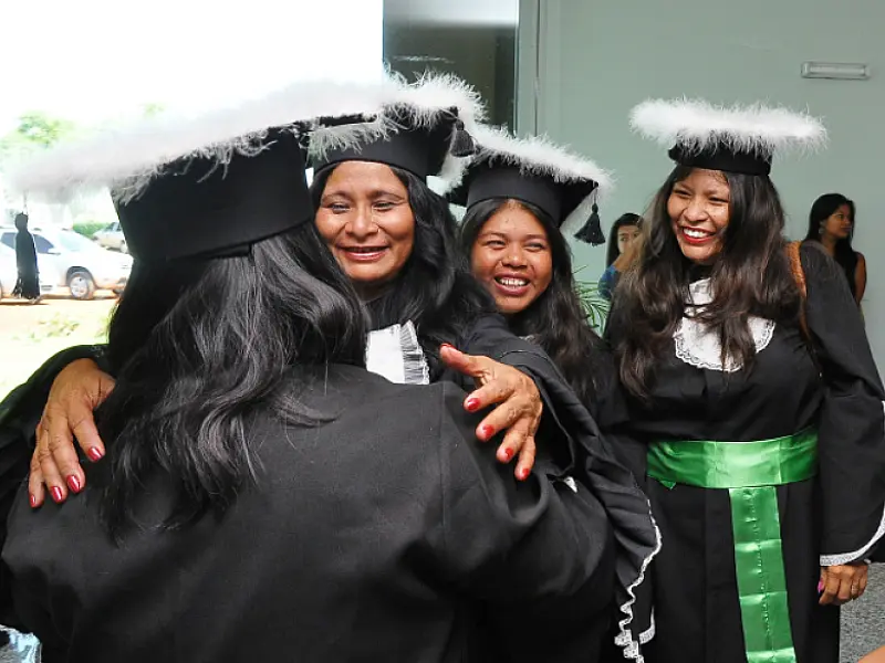 Colam grau na UFGD 43 indígenas Guarani Kaiowá nesta sexta
