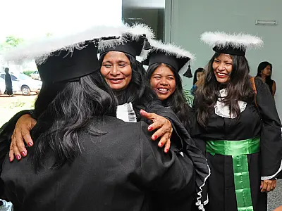 Colam grau na UFGD 43 indígenas Guarani Kaiowá nesta sexta